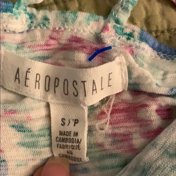 Small Aeropostale Floral Top - Picture 2 of 3